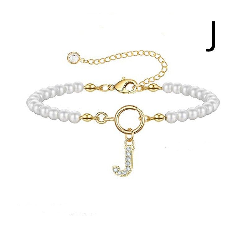 Bracelet initial – Perles 6 mm et pendentif lettre A - Z - 𝓑𝓲𝓳𝓸𝓾𝔁𝓒𝓪𝓮𝓵𝔂𝓼 - bracelet - 𝓑𝓲𝓳𝓸𝓾𝔁𝓒𝓪𝓮𝓵𝔂𝓼 -