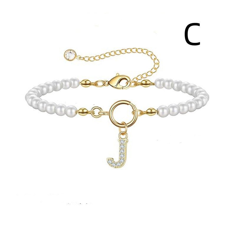Bracelet initial – Perles 6 mm et pendentif lettre A - Z - 𝓑𝓲𝓳𝓸𝓾𝔁𝓒𝓪𝓮𝓵𝔂𝓼 - bracelet - 𝓑𝓲𝓳𝓸𝓾𝔁𝓒𝓪𝓮𝓵𝔂𝓼 -