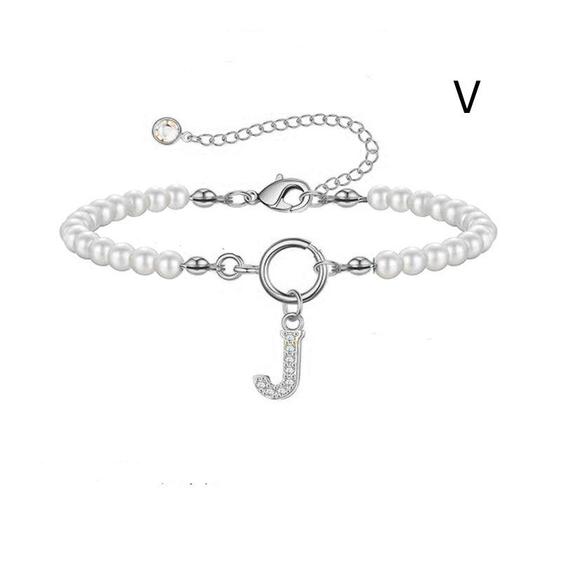 Bracelet initial – Perles 6 mm et pendentif lettre A - Z - 𝓑𝓲𝓳𝓸𝓾𝔁𝓒𝓪𝓮𝓵𝔂𝓼 - bracelet - 𝓑𝓲𝓳𝓸𝓾𝔁𝓒𝓪𝓮𝓵𝔂𝓼 -
