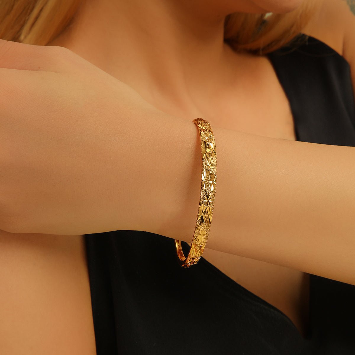 Bracelet Vintage et raffiné – délicat plaqué or - 𝓑𝓲𝓳𝓸𝓾𝔁𝓒𝓪𝓮𝓵𝔂𝓼 - bracelet - 𝓑𝓲𝓳𝓸𝓾𝔁𝓒𝓪𝓮𝓵𝔂𝓼 -