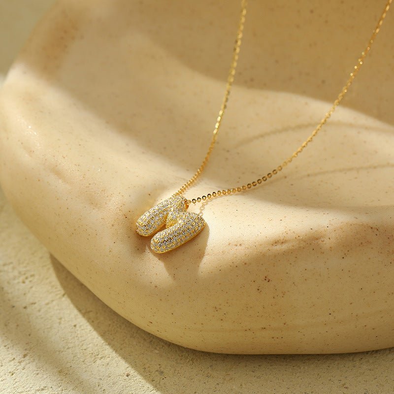 Collier Lettres Bubble en Acier Inoxydable – Élégance et Modernité - 𝓑𝓲𝓳𝓸𝓾𝔁𝓒𝓪𝓮𝓵𝔂𝓼 - Collier - 𝓑𝓲𝓳𝓸𝓾𝔁𝓒𝓪𝓮𝓵𝔂𝓼 -