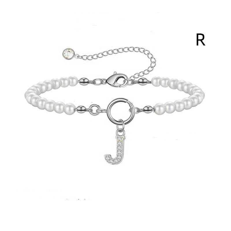 Bracelet initial – Perles 6 mm et pendentif lettre A - Z - 𝓑𝓲𝓳𝓸𝓾𝔁𝓒𝓪𝓮𝓵𝔂𝓼 - bracelet - 𝓑𝓲𝓳𝓸𝓾𝔁𝓒𝓪𝓮𝓵𝔂𝓼 - 
