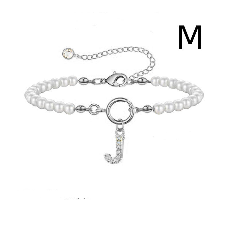 Bracelet initial – Perles 6 mm et pendentif lettre A - Z - 𝓑𝓲𝓳𝓸𝓾𝔁𝓒𝓪𝓮𝓵𝔂𝓼 - bracelet - 𝓑𝓲𝓳𝓸𝓾𝔁𝓒𝓪𝓮𝓵𝔂𝓼 - 