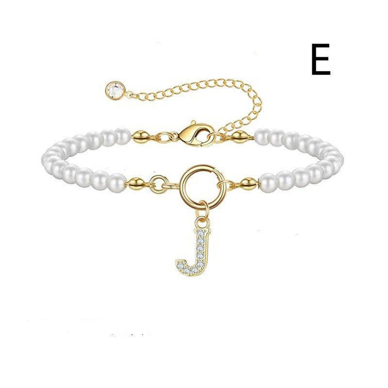 Bracelet initial – Perles 6 mm et pendentif lettre A - Z - 𝓑𝓲𝓳𝓸𝓾𝔁𝓒𝓪𝓮𝓵𝔂𝓼 - bracelet - 𝓑𝓲𝓳𝓸𝓾𝔁𝓒𝓪𝓮𝓵𝔂𝓼 - 