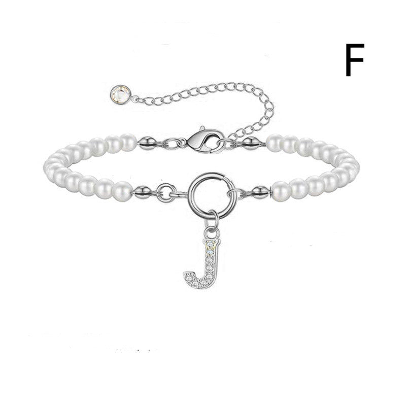 Bracelet initial – Perles 6 mm et pendentif lettre A - Z - 𝓑𝓲𝓳𝓸𝓾𝔁𝓒𝓪𝓮𝓵𝔂𝓼 - bracelet - 𝓑𝓲𝓳𝓸𝓾𝔁𝓒𝓪𝓮𝓵𝔂𝓼 - 