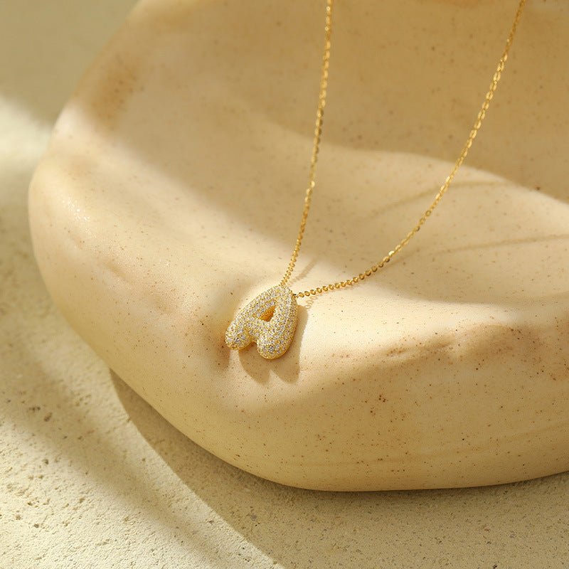 Collier Lettres Bubble en Acier Inoxydable – Élégance et Modernité - 𝓑𝓲𝓳𝓸𝓾𝔁𝓒𝓪𝓮𝓵𝔂𝓼 - Collier - 𝓑𝓲𝓳𝓸𝓾𝔁𝓒𝓪𝓮𝓵𝔂𝓼 - 